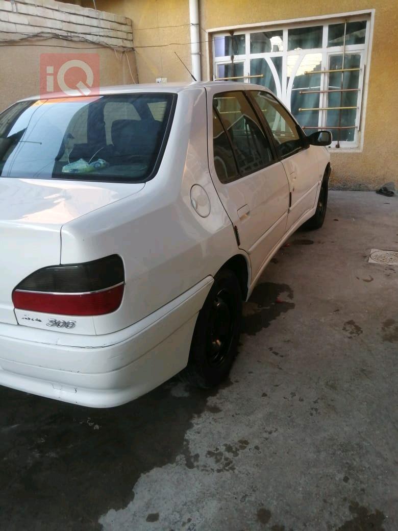بیجۆ 306